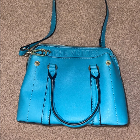 Steve Madden purse with cross body strap - Picture 1 of 9
